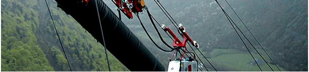 Overhead traveling crane and gantry crane