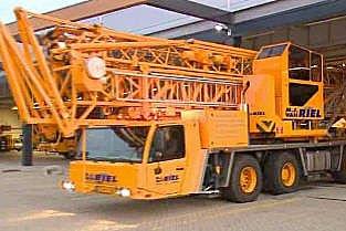 mobile tower crane