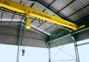 pneumatic overhead traveling crane