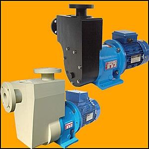 self-priming plastic pump for corrosive fluids