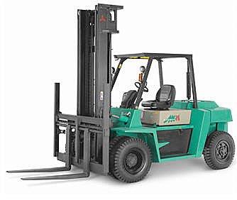 large engine powered pneumatic tire forklift truck