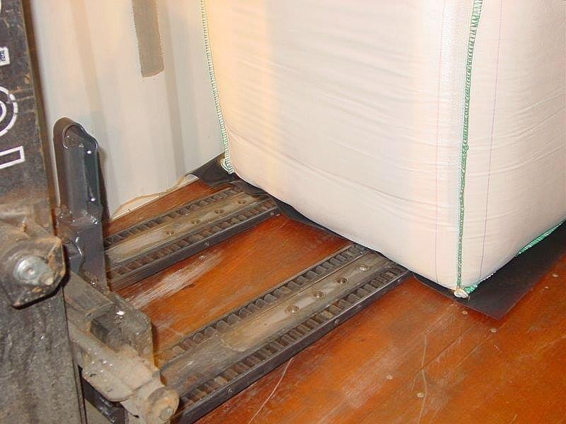 push pull system for forklift trucks