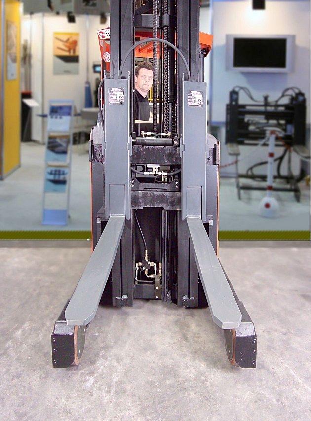 double height fork lifting system for forklift trucks