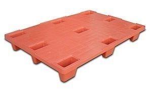 solid deck nestable plastic pallet