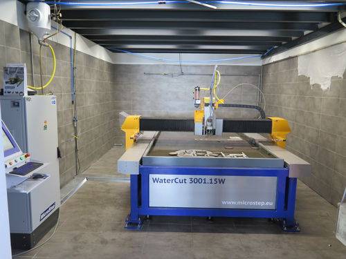 máquina de corte con chorro de aguaWaterCut