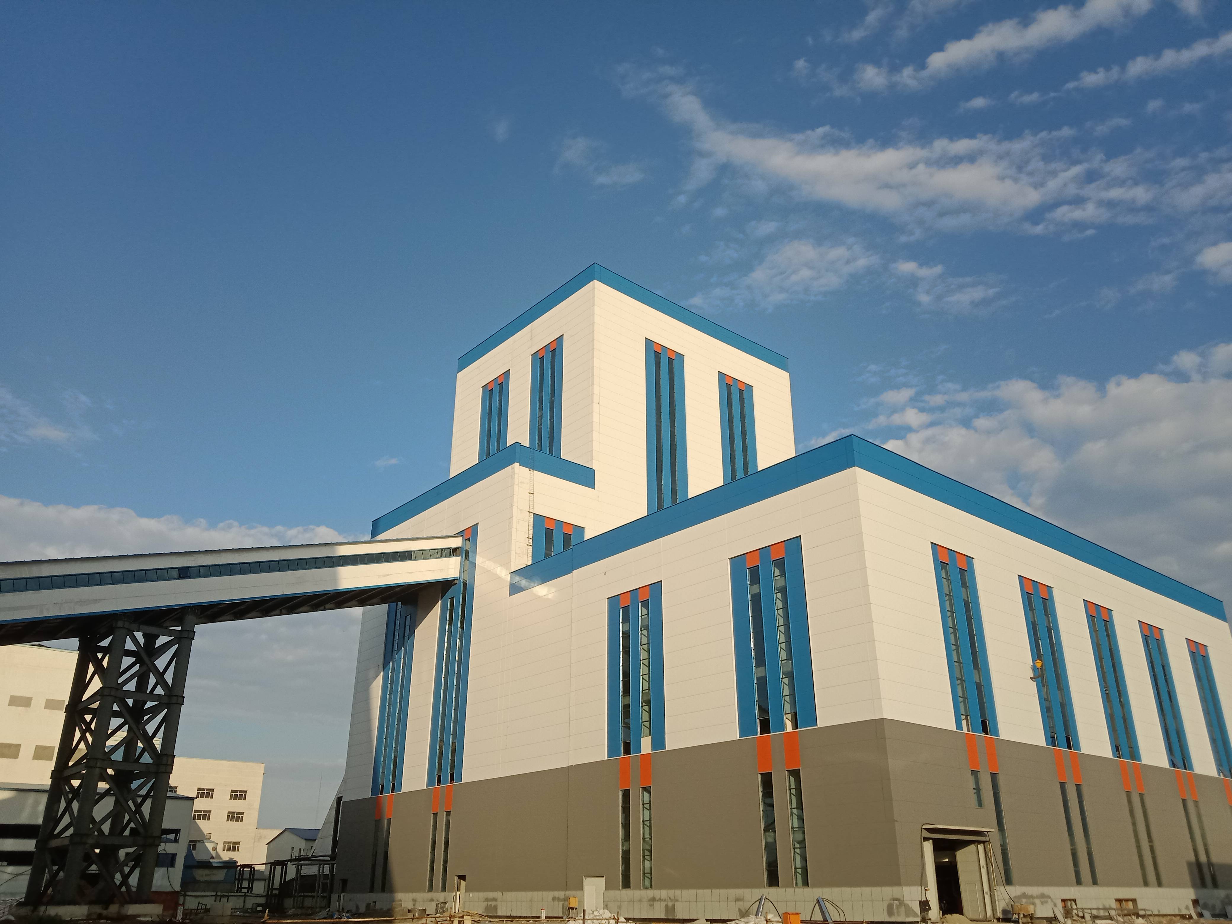 New generation biomass circulating fluidized bed boiler thermal power system