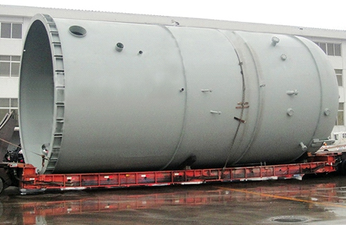 Large high-pressure vessel equipment