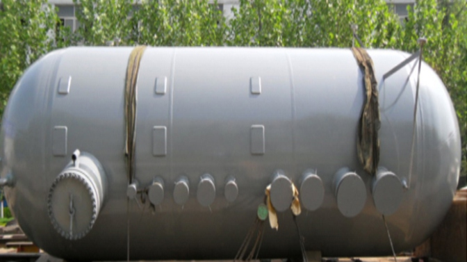 Large high-pressure vessel equipment