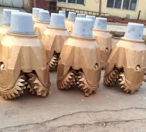 الاستيلاء المقاومة الأسطوانة Tricone Rock Bit 9 7/8 بوصة HDD أدوات الحفر