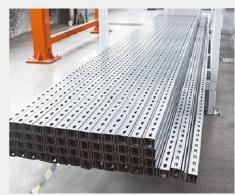 U-förmige Halterung aus Zink-Aluminium-Magnesium/feuerverzinkt