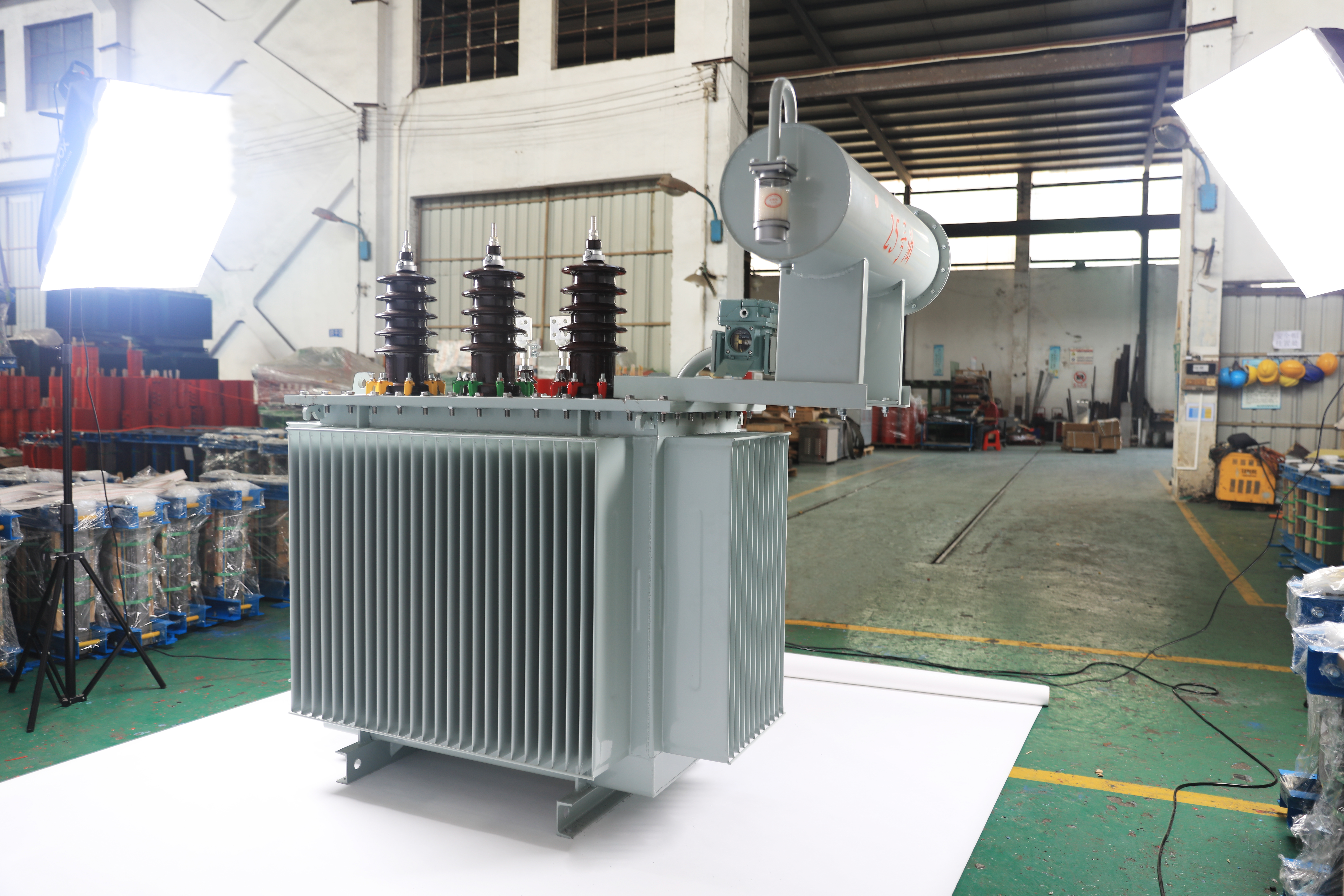 S11系列630~31500KVA 35KV级三相双绕组无励磁调压电力变压器