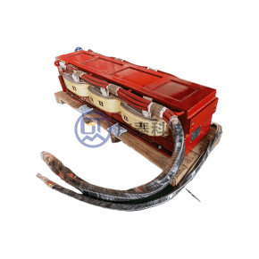 Traction transformer