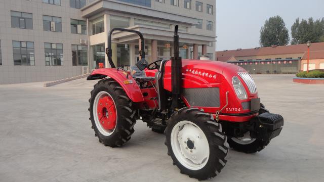 SN704轮式拖拉机