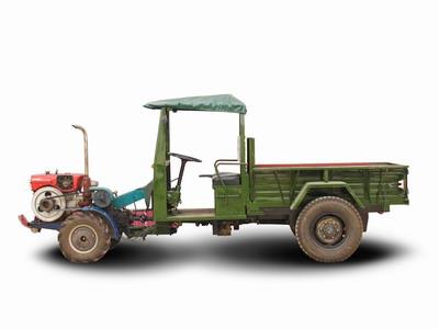 四轮驱动方向盘拖拉机