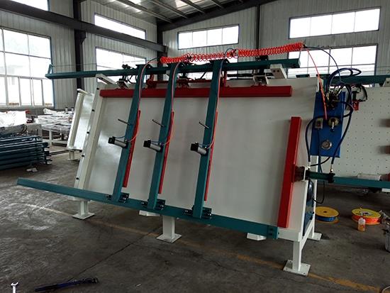 MH2325带压紧单面门窗组装机