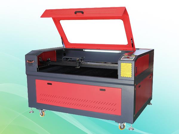 激光雕刻机