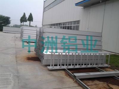 Support de câble en alliage d’aluminium en cascade