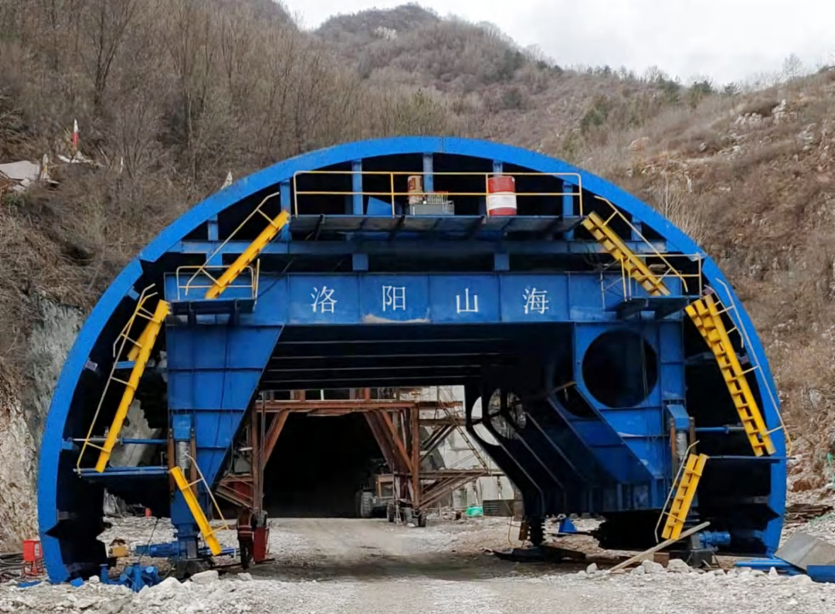 公路三车道衬砌台车