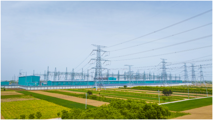 ±800千伏庆阳换流站。国网甘肃电力供图