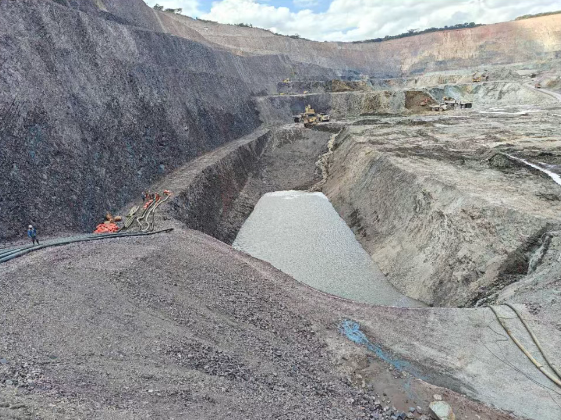 图为采坑1180水坑完成交付