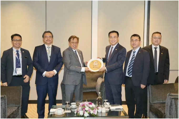 拜会砂捞越州总理拿督巴丁宜哈吉邦&middot;佐哈里