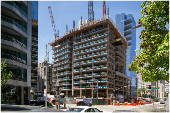 从主街俯瞰 Infinity SF 旁的 Transbay Block 2 East,图片由 Andrew Campbell Nelson 拍摄