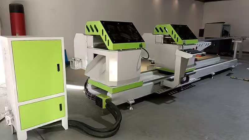 铝合金门窗加工设备