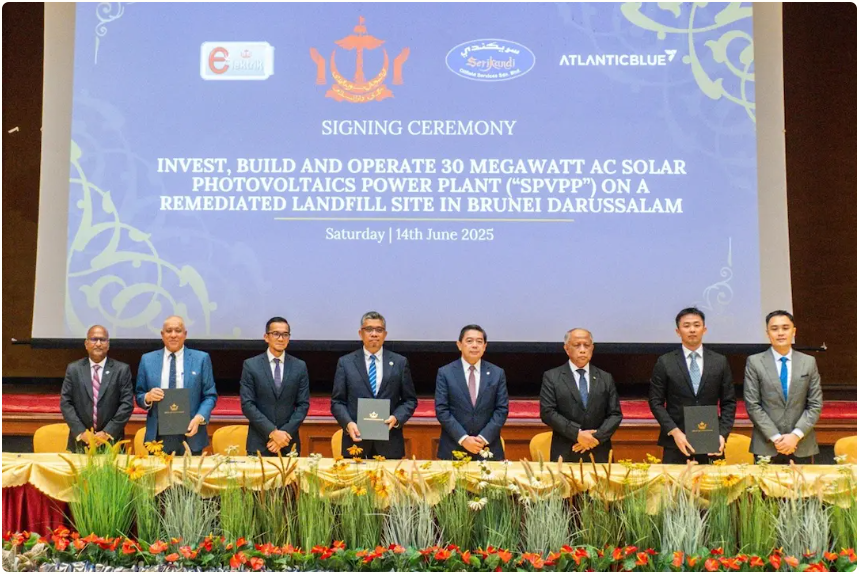 文莱30MWac太阳能光伏电站签约仪式。(图片来源:Solarvest)