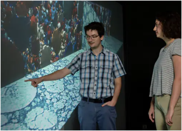 NREL 研究人员正在使用先进的纳米 CT 成像技术来发现锂离子电池微观结构中的微观裂纹和内部缺陷。美国国家可再生能源实验室