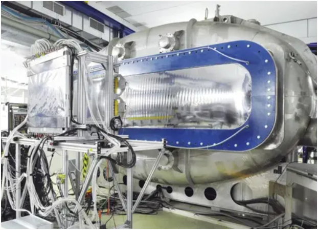 实验研究装置使用大型超导磁体。 G. Otto/GSI/FAIR