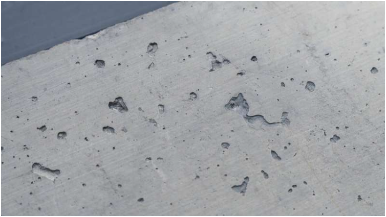 1 / 1水泥与水、沙子和砾石混合后,就变成了混凝土——世界上使用最广泛的建筑材料。然而,水泥的生产会释放大量的二氧化碳。保罗谢尔研究所 (PSI) 的研究人员正在利用人工智能和计算模型开发更环保的替代配方。图片来源:保罗谢尔研究所 (PSI)/马库斯·菲舍尔