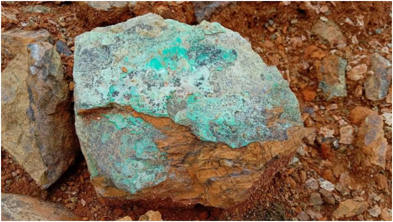 斯克拉里位于弗罗茨瓦夫以南约50公里处，以其红土镍矿而闻名。图片来源：Nanang Sugi/Shutterstock。