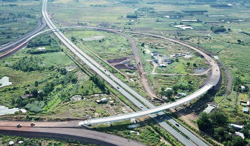 Dau Giay 立交桥 - Dau Giay - Tan Phu 高速公路的起点