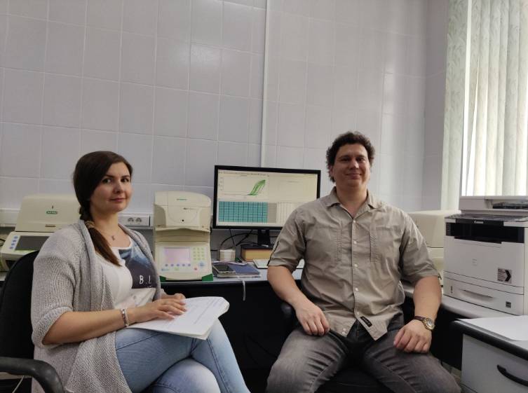 团队成员 Maria Chicheva(IFAB RAS)和 Viktor Kokhan(V.P. Serbsky 国家精神病学和麻醉学医学研究中心)