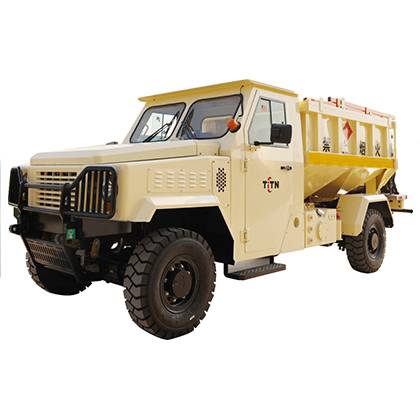 FCR-4.5 矿用乳化基质运输车