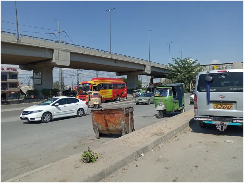 拉瓦尔品第市67个公路项目总长607公里,其中51个已完工。图片:© Malik Naveed/Dreamstime.com