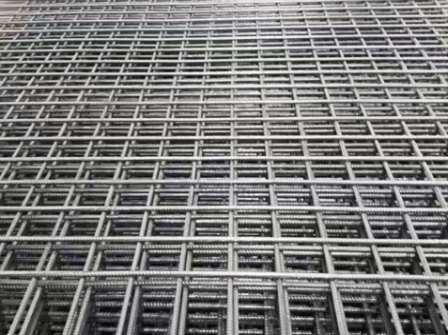 Kalt- und warmgewalzte Stahlmatten