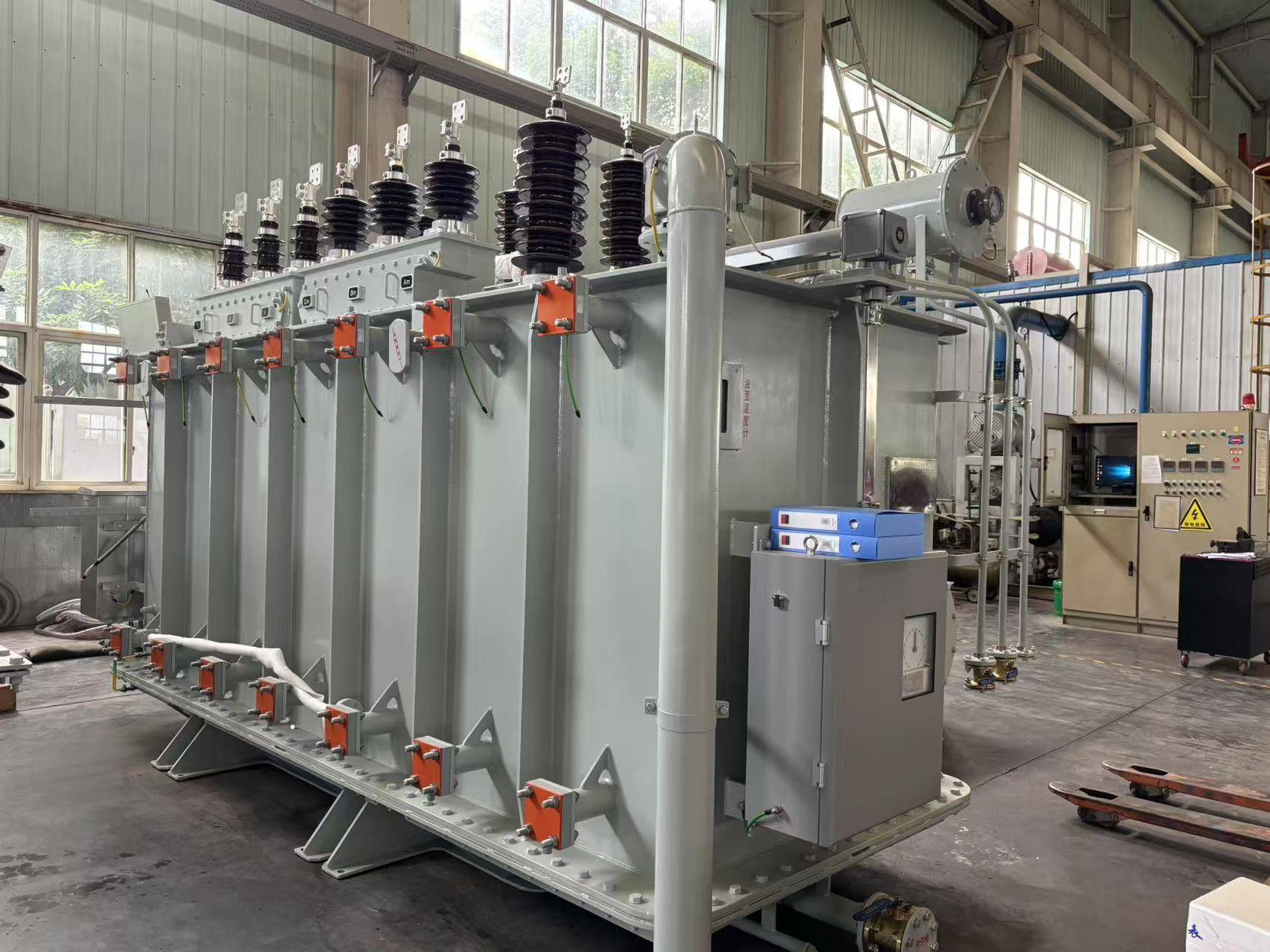 35kV级SZ18系列双绕组有载调压变压器（3级能效）