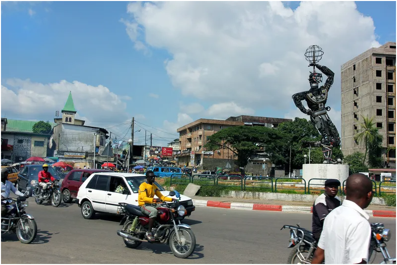 喀麦隆的公路网络正在大幅扩张&mdash;&mdash;图片由 &copy; Mya Be | Dreamstime.com 提供