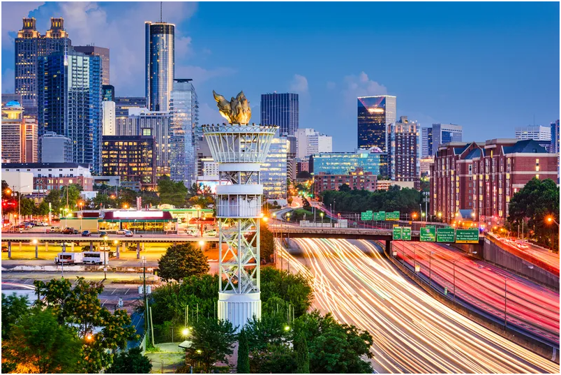 亚特兰大大规模 SR400 快速车道项目的资金现已到位,这将有助于缓解该市的交通拥堵 - 图片由 Sean Pavone| Dreamstime.com 提供