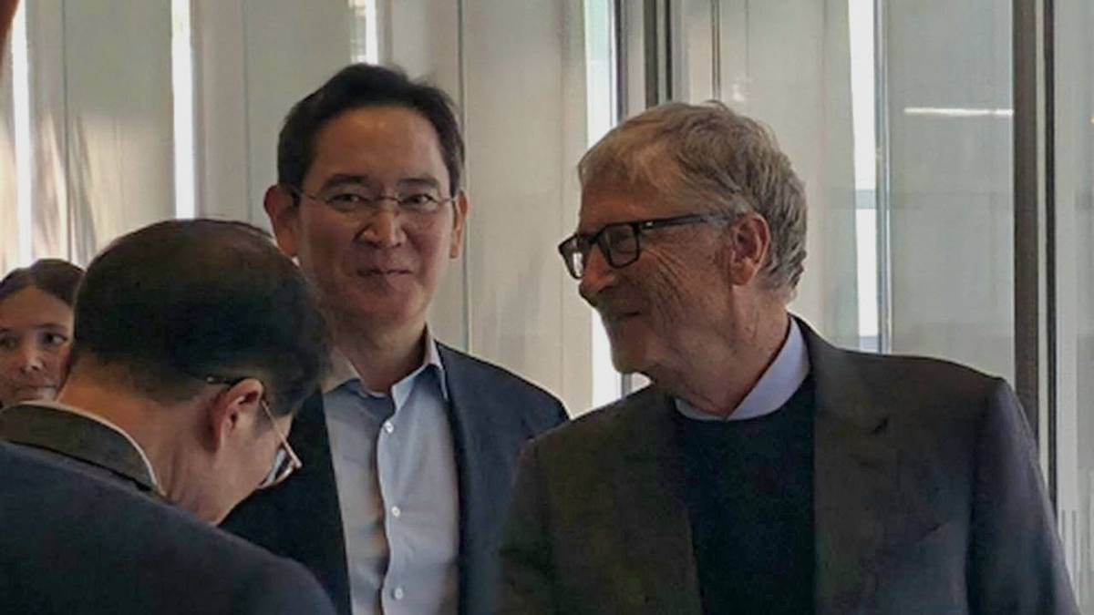 李在镕会长和盖茨会长在首尔三星电子瑞草办公室举行会晤。