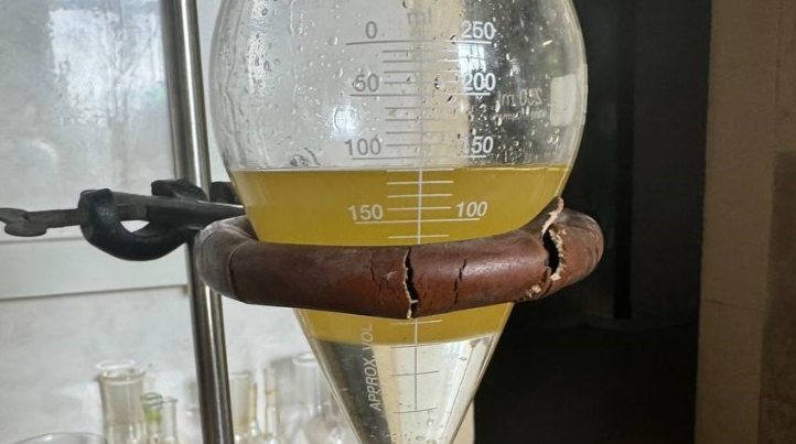 测试磷酸酯的水解稳定性/© Alexandra Spiridonova