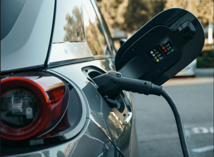 图片来源：Pexels 上的 Kindel Media