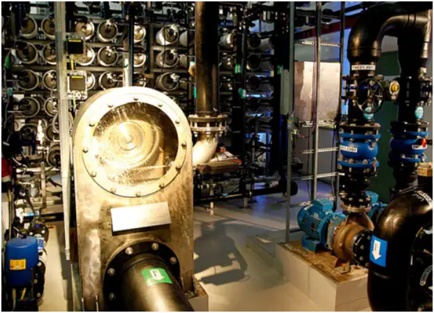 图中显示的是位于奥斯陆南部托夫特的世界第一座渗透发电厂