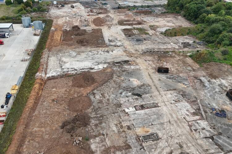 哈里尔公园场地正在重新开发前进行净化处理