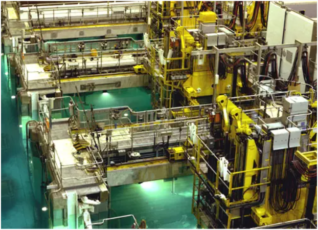 快堆利用快速移动的中子来更高效地利用核燃料。（图片来源：代表作）  史蒂夫&middot;艾伦  