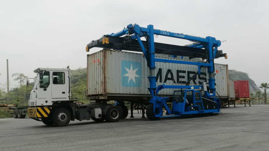 35T集装箱跨运车