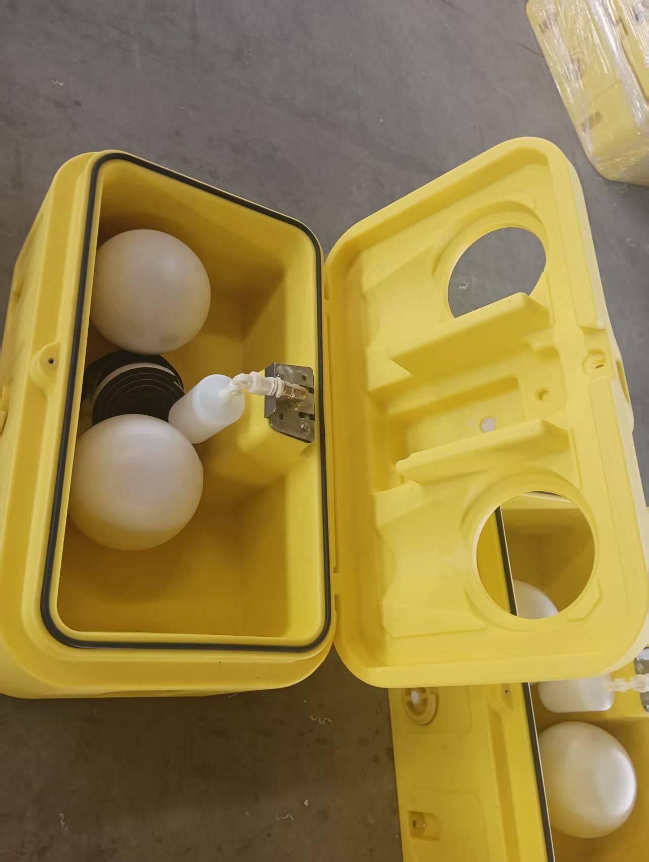 保温双浮球饮水槽