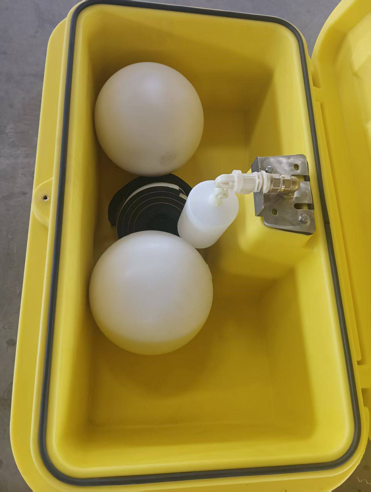 保温双浮球饮水槽