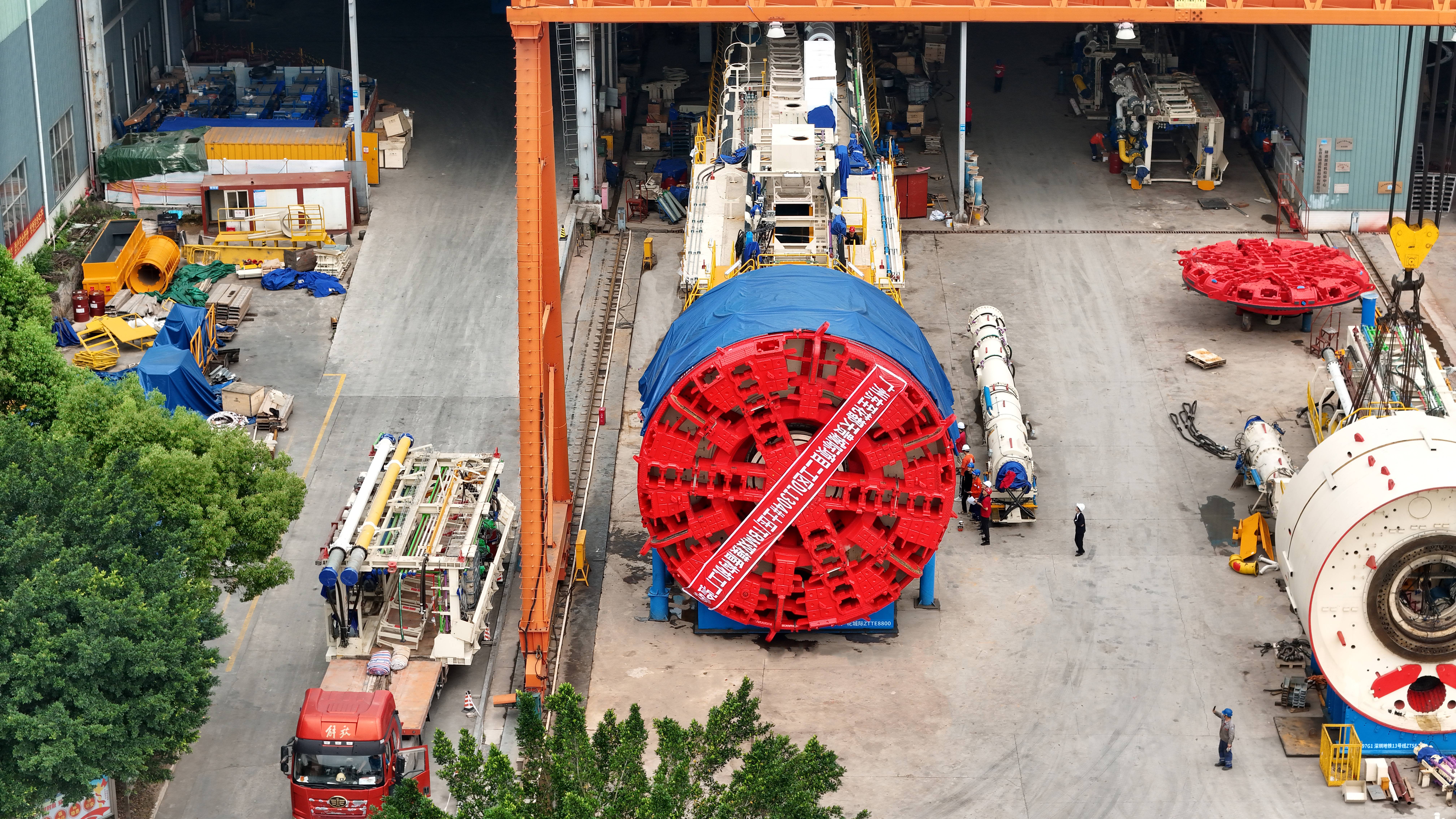 Tunnelier réusiné DL1304#